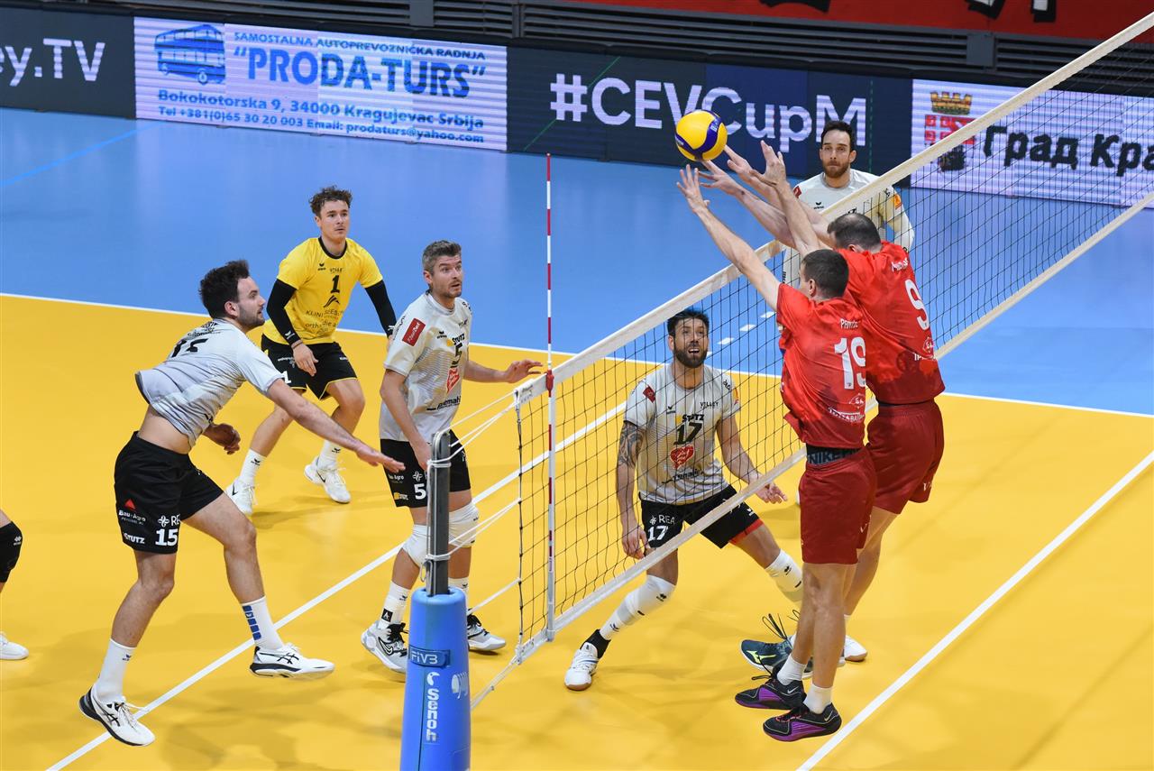 CCM 12, Lindaren Volley AMRISWIL v Radnicki KRAGUJEVAC