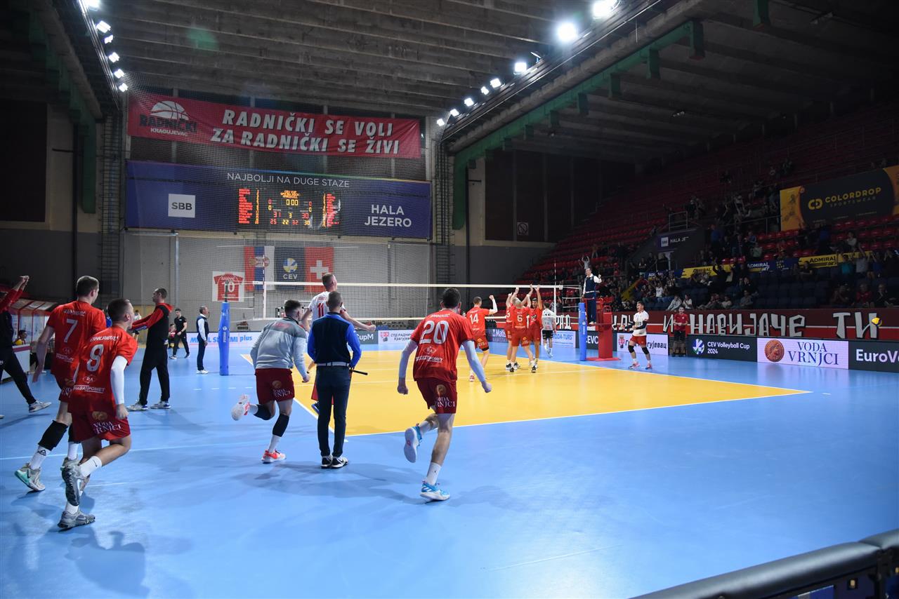 CCM 12, Lindaren Volley AMRISWIL v Radnicki KRAGUJEVAC