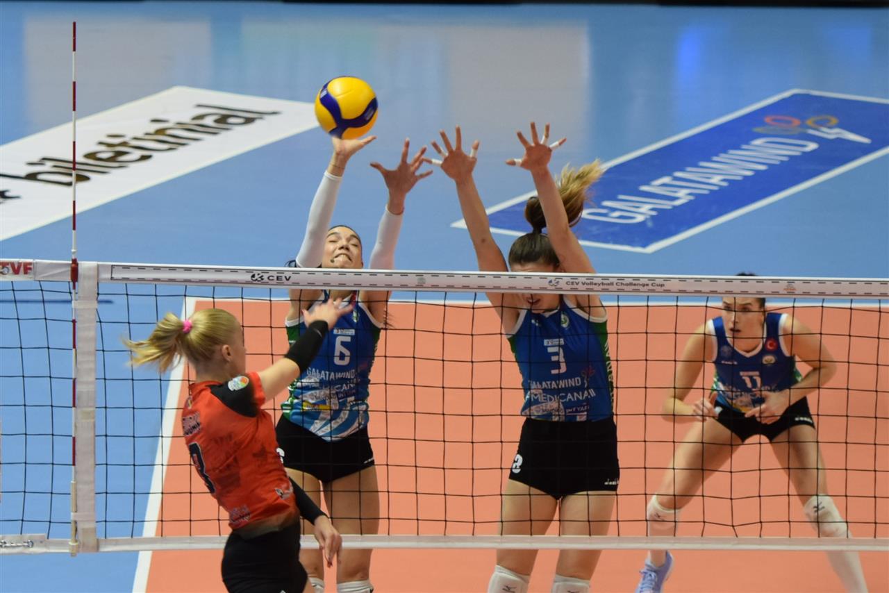 CHCW 120, Nilüfer Belediye BURSA v C.S.M. LUGOJ | CEV