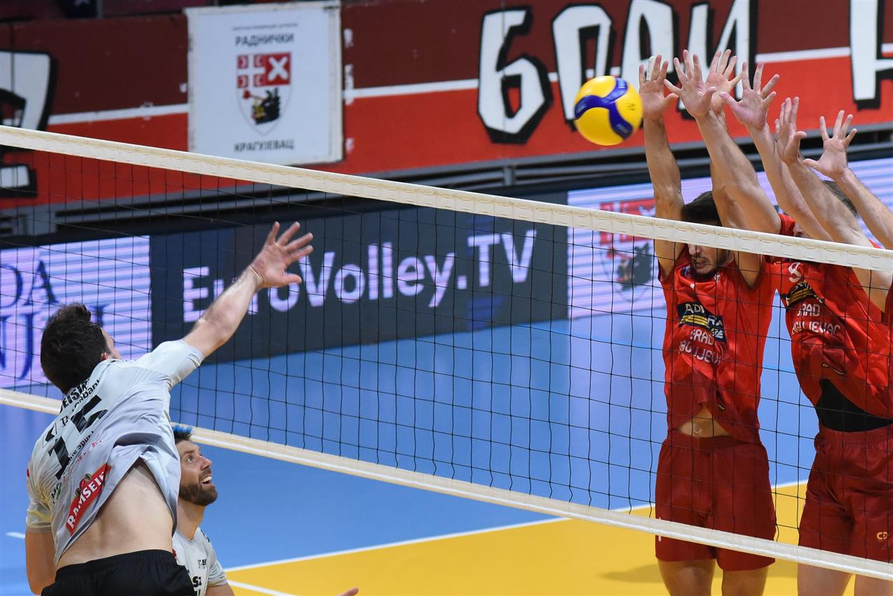 CCM 12, Lindaren Volley AMRISWIL v Radnicki KRAGUJEVAC