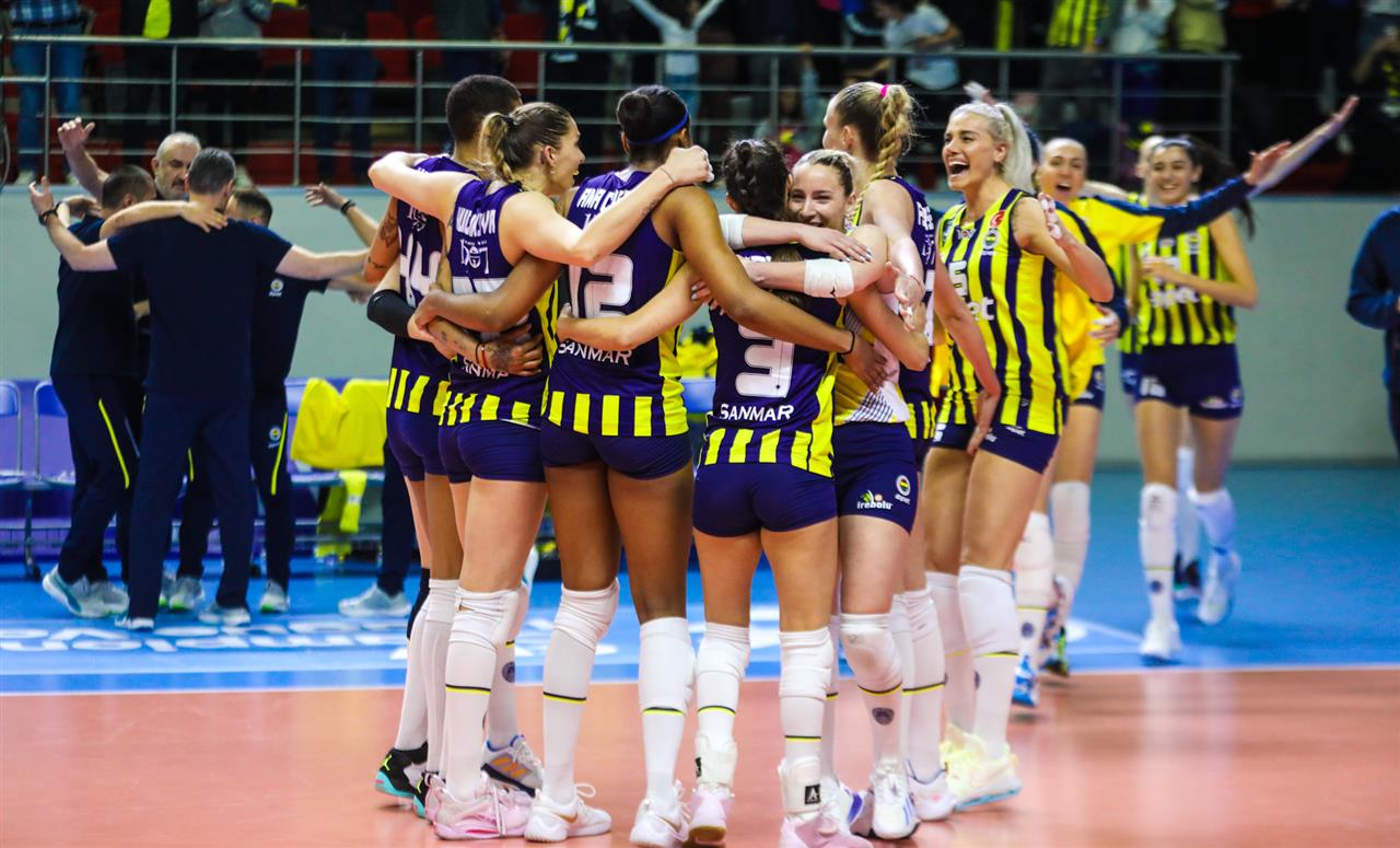 CLVW 83 Fenerbahce Opet ISTANBUL v A. Carraro Imoco CONEGLIANO