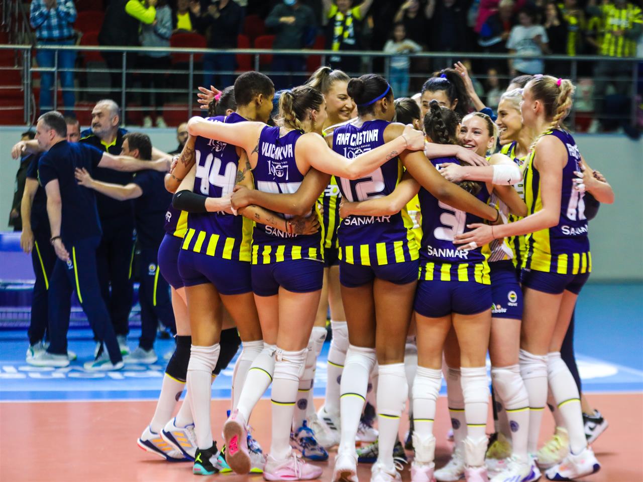 CLVW 83 Fenerbahce Opet ISTANBUL v A. Carraro Imoco CONEGLIANO