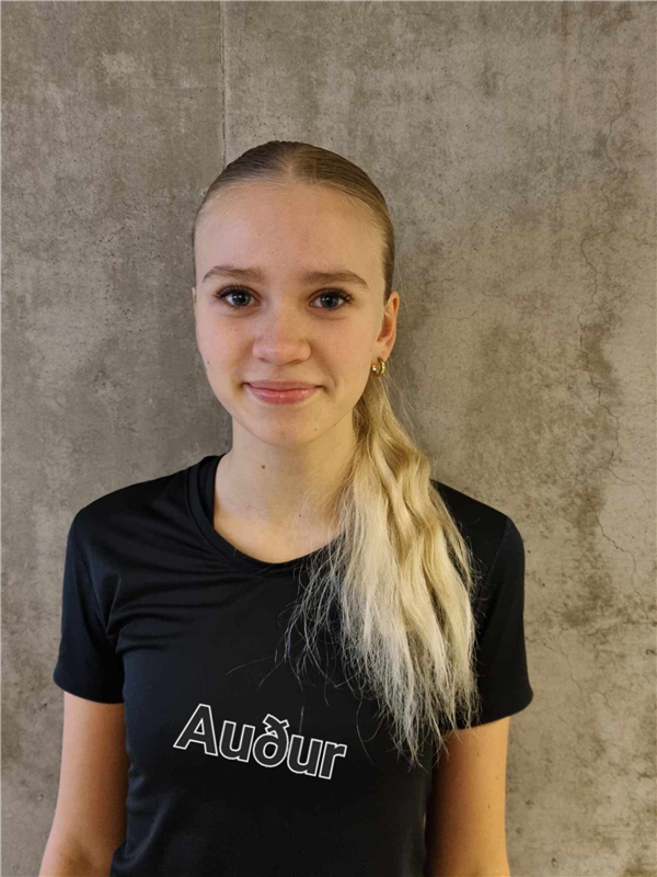 PÉTURSDÓTTIR Auður