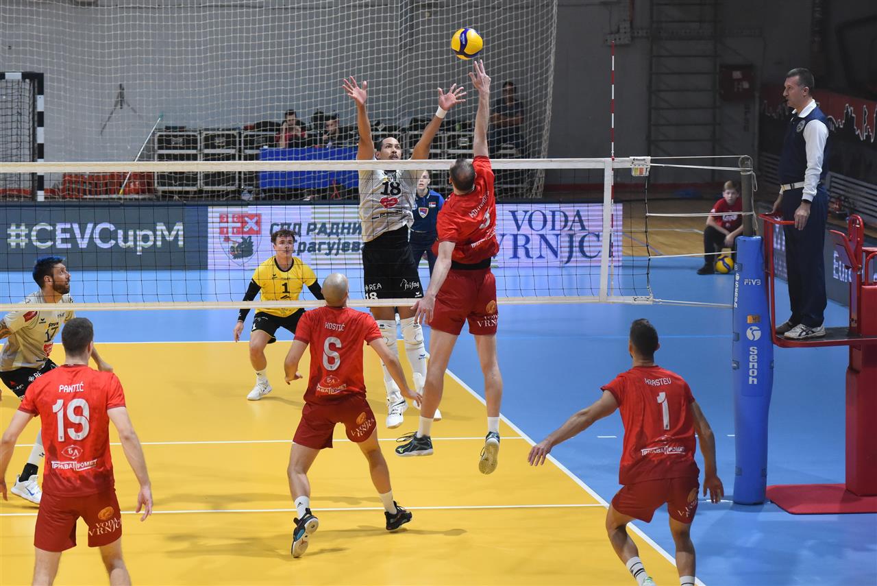 CCM 12, Lindaren Volley AMRISWIL v Radnicki KRAGUJEVAC