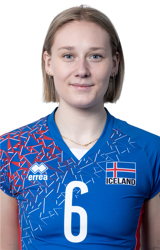 KARLSDÓTTIR María Rún