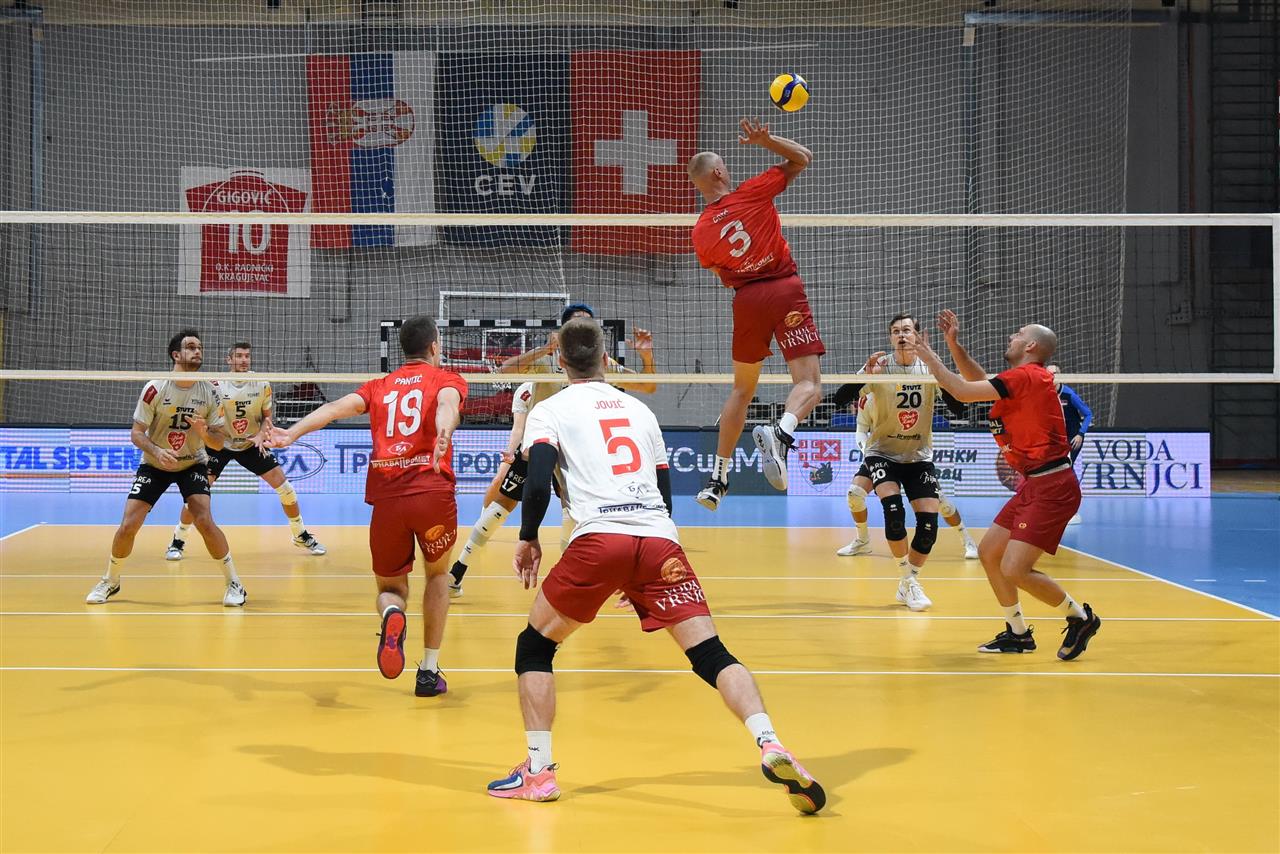 CCM 12, Lindaren Volley AMRISWIL v Radnicki KRAGUJEVAC