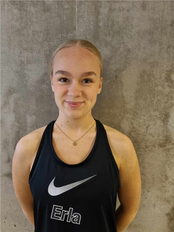 GUÐMUNDSDÓTTIR Erla Marín