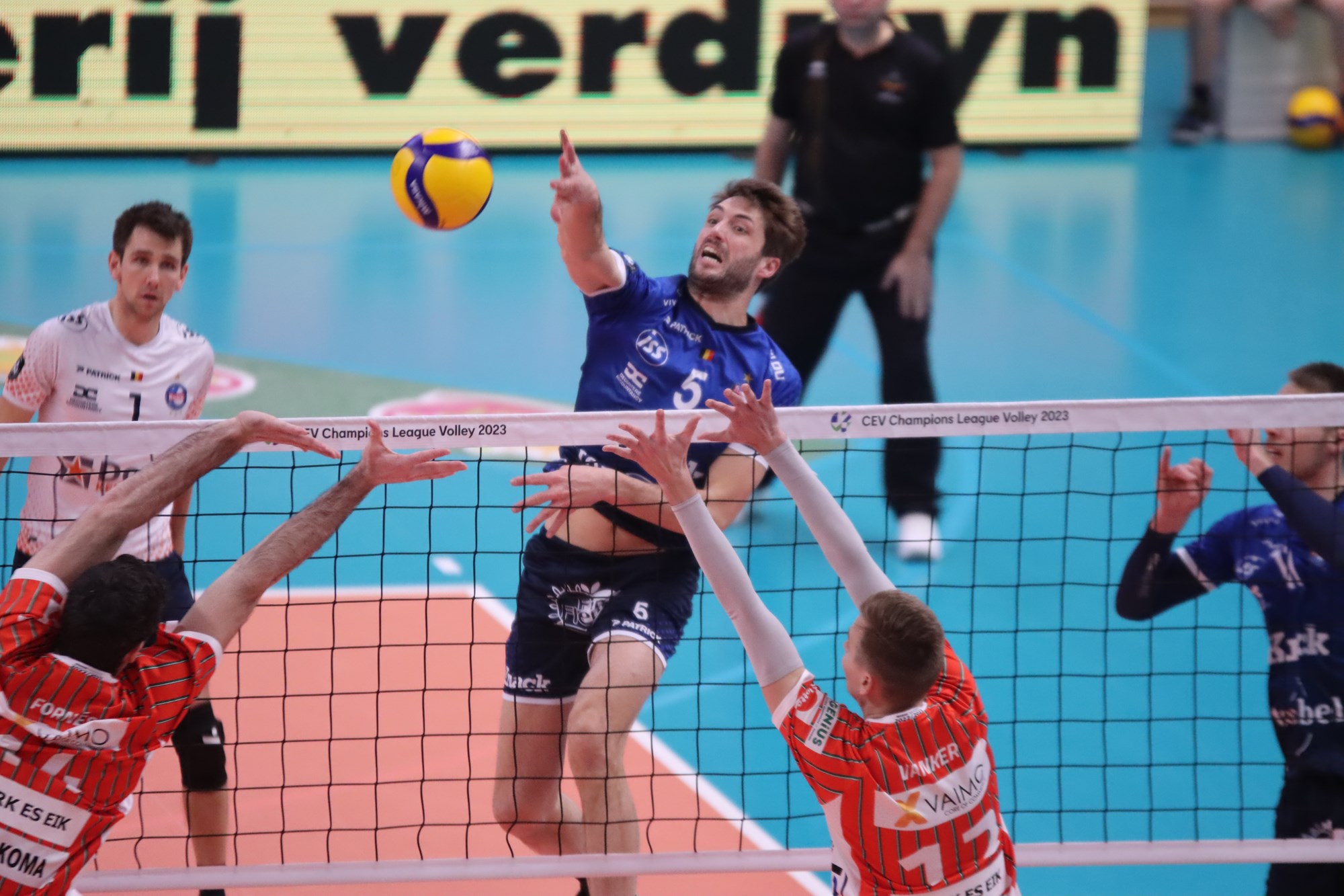 Roeselare Comes on Top of the All-Belgian Quarterfinal | CEV