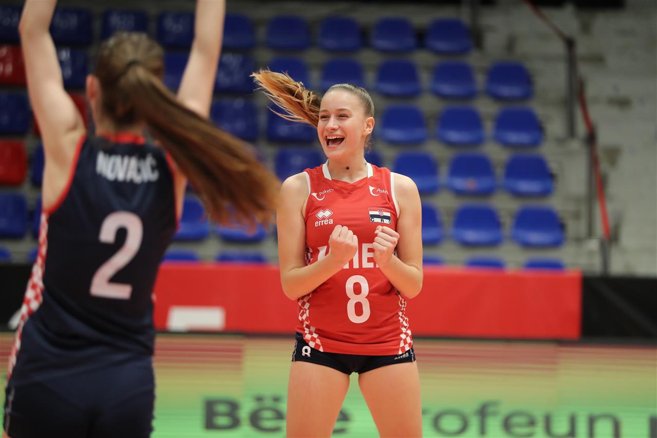 Tara Radojicic of Croatia celebrates