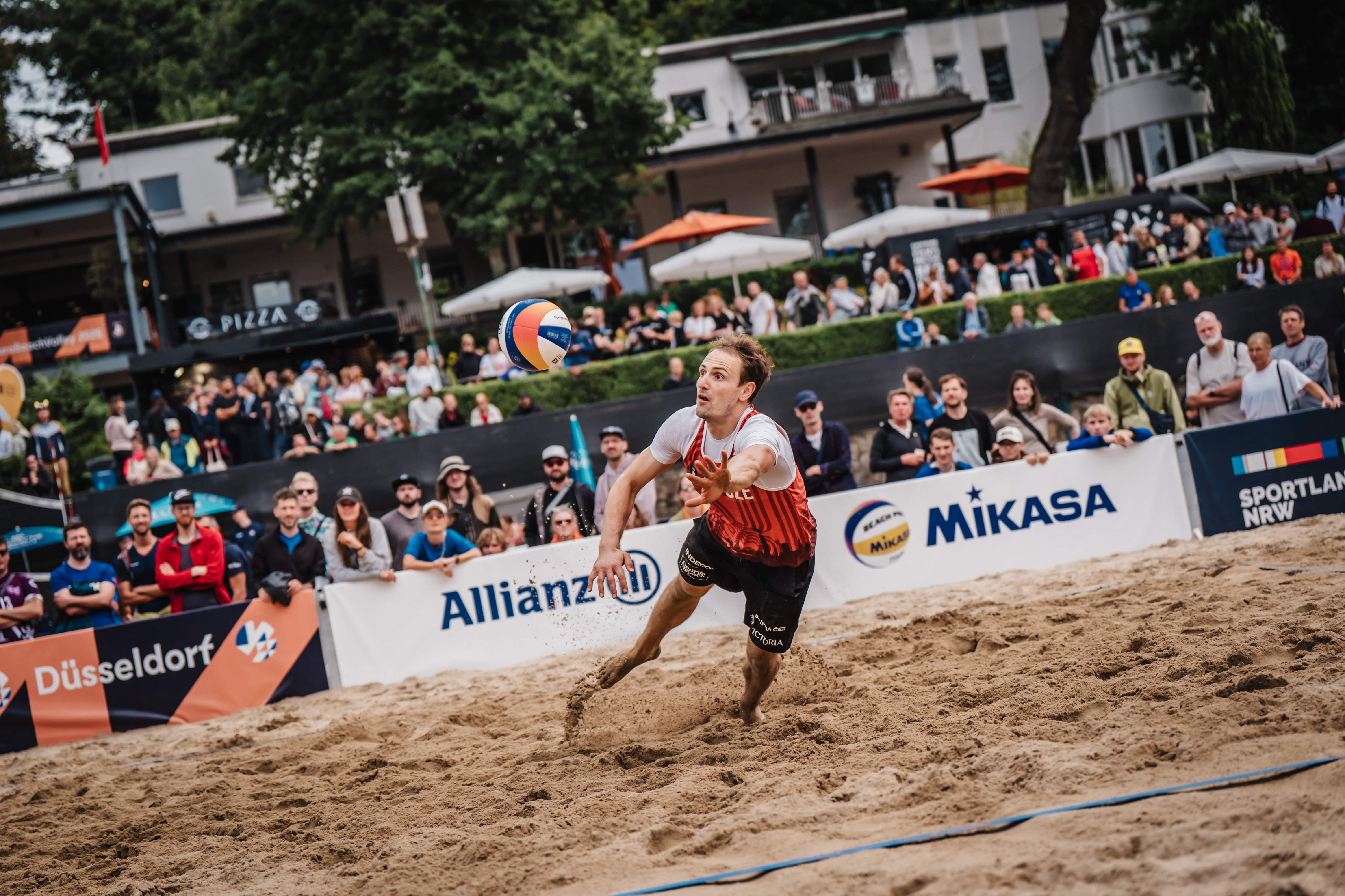 Perušič making a dig