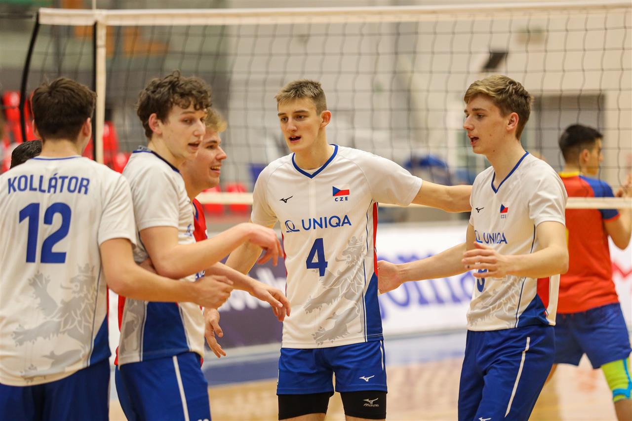 Czech Republic claims three straight wins to reach #EuroVolleyU20M ...