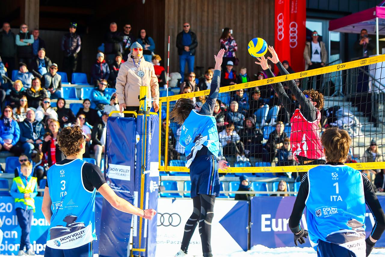 Italy vs Poland Men`s U20 Snow Volleyball Final