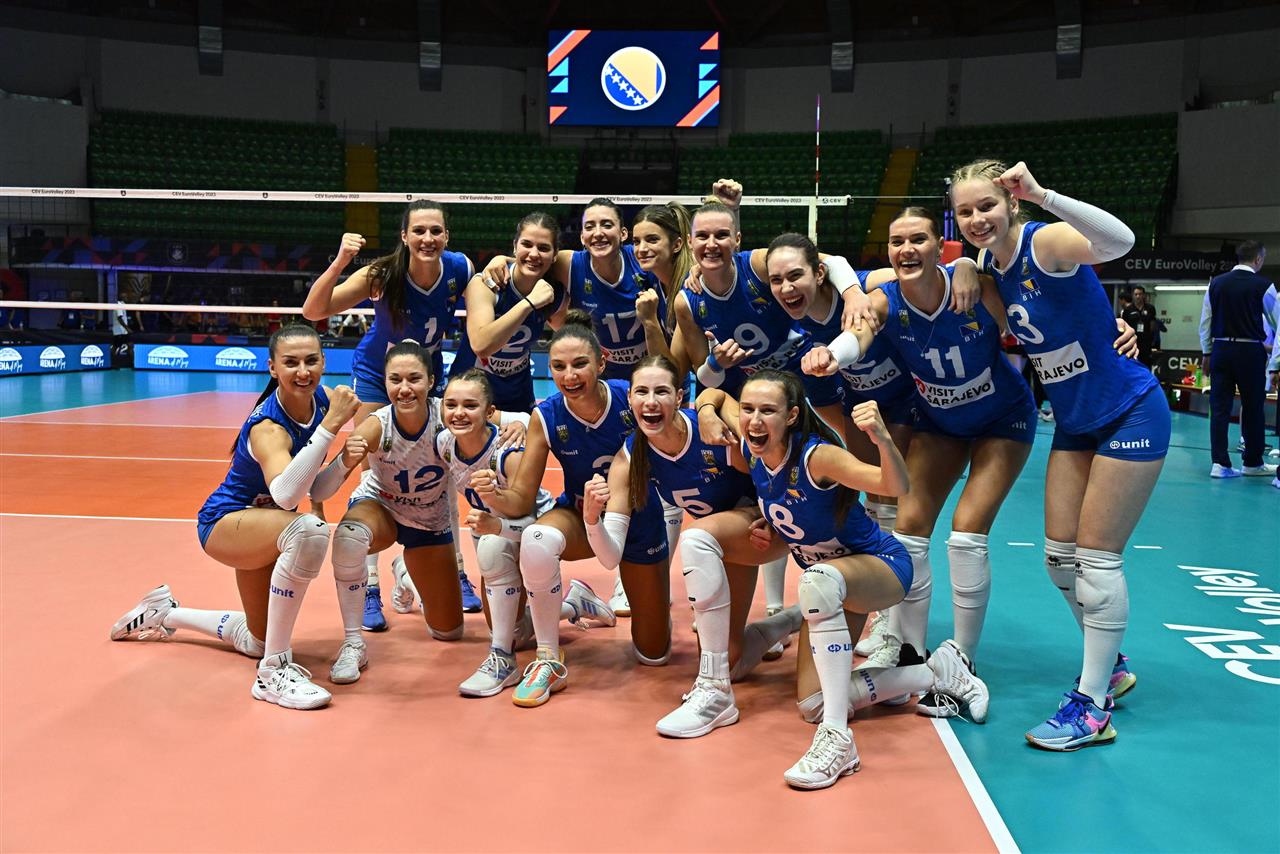 EuroVolleyW 2023: Lauren Bertolacci, The Only Female Head Coach In The ...