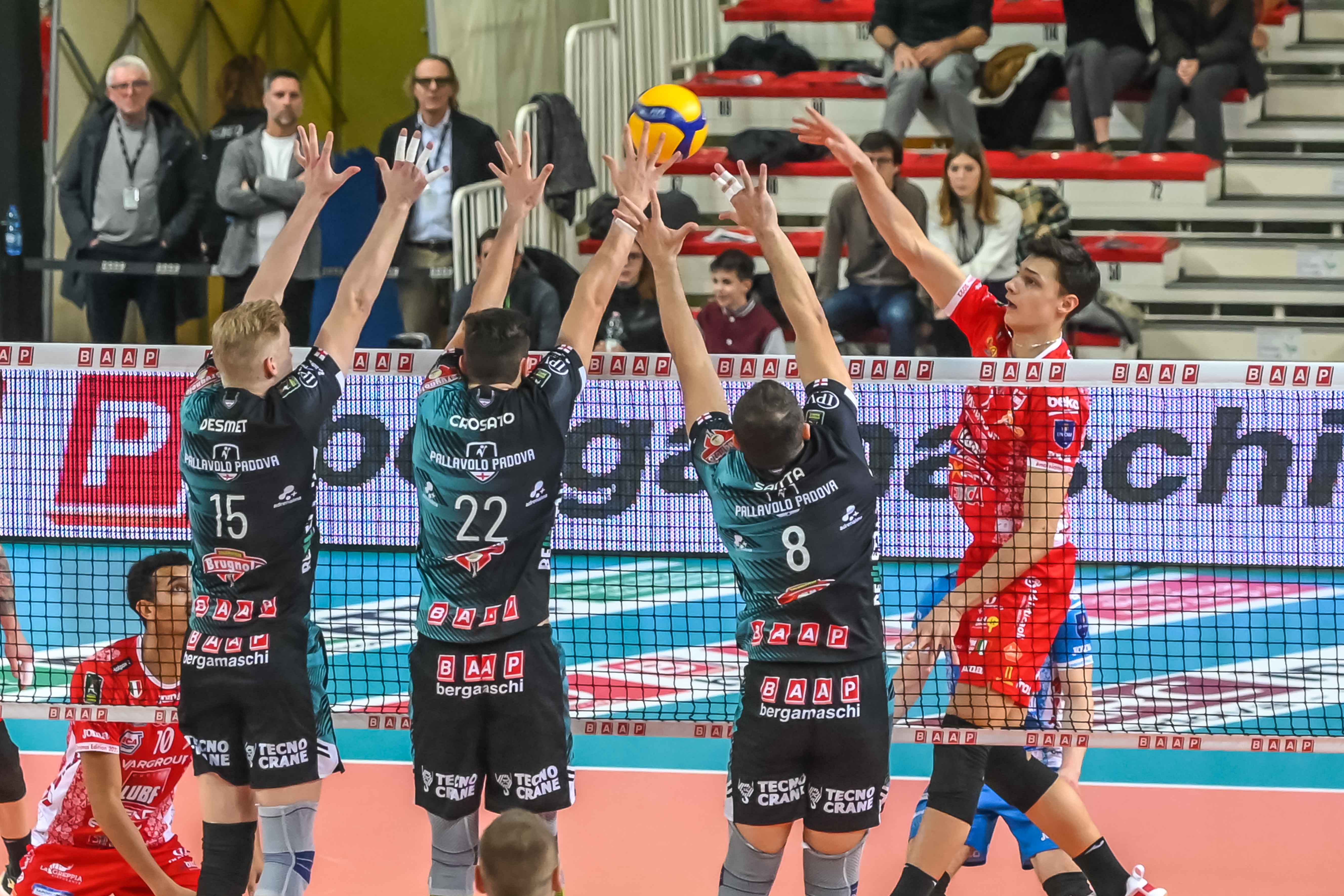 Federico Crosato celebrating a victory with his national team