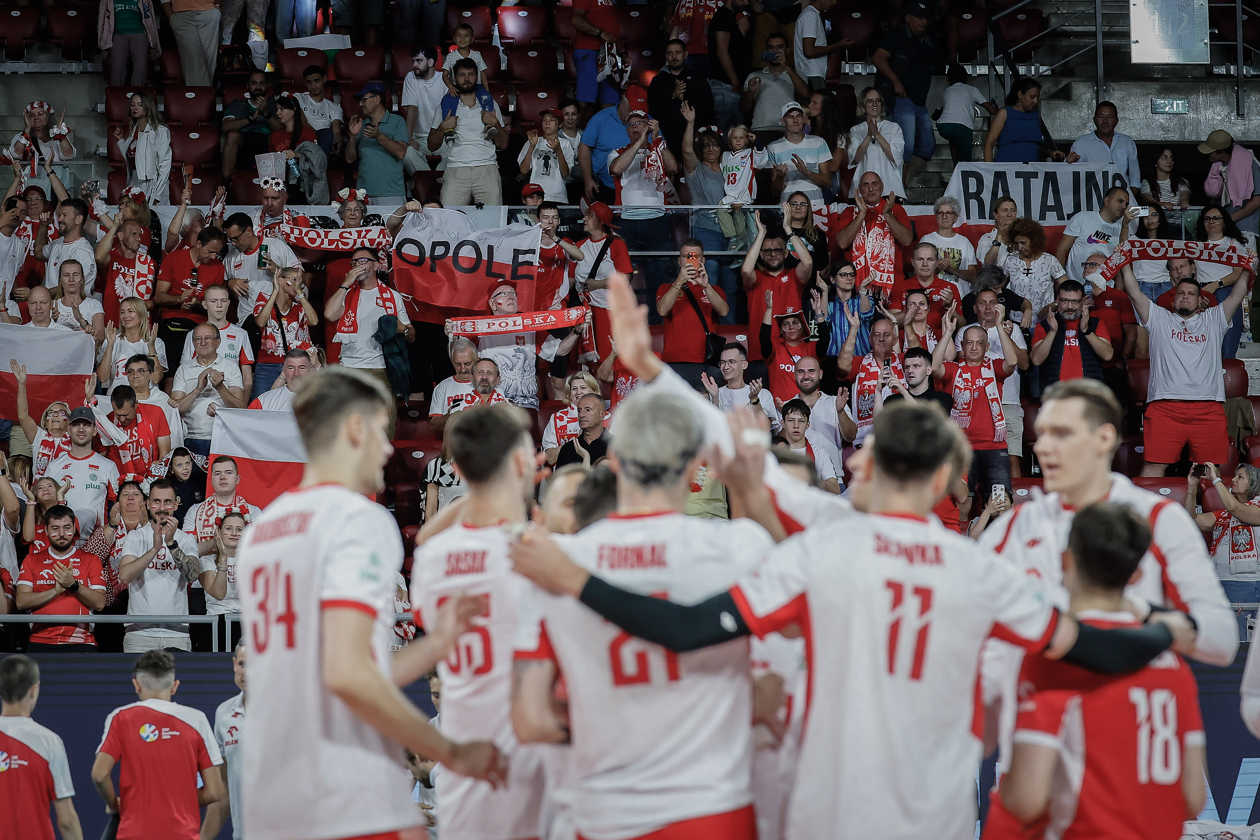 Leave Out Poland leave no doubt with straight-sets win over Israel, Ukraine ...
