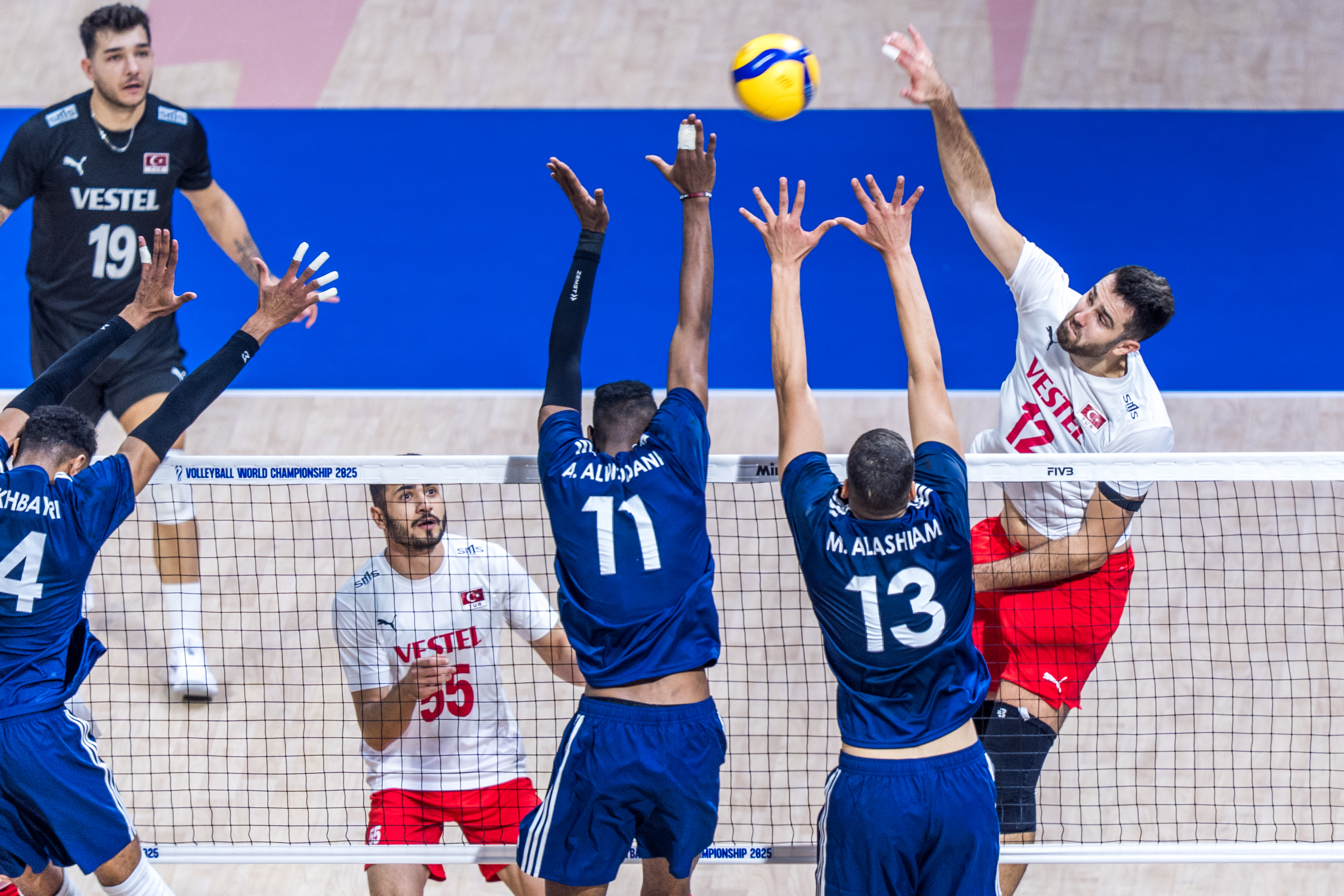 Türkiye volleyball team in action