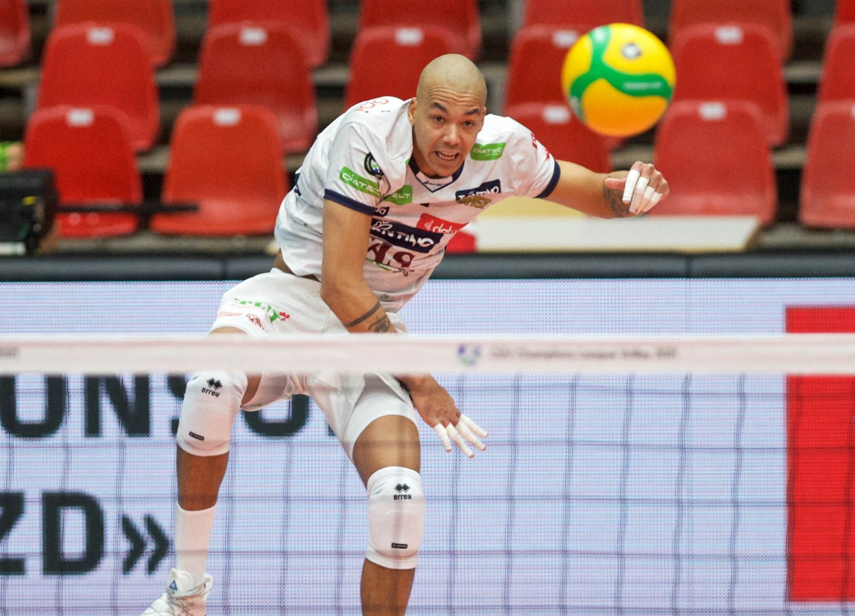 Setter or opposite, Nimir fires Trentino into Champions League quarterfinals | ChampionsLeague