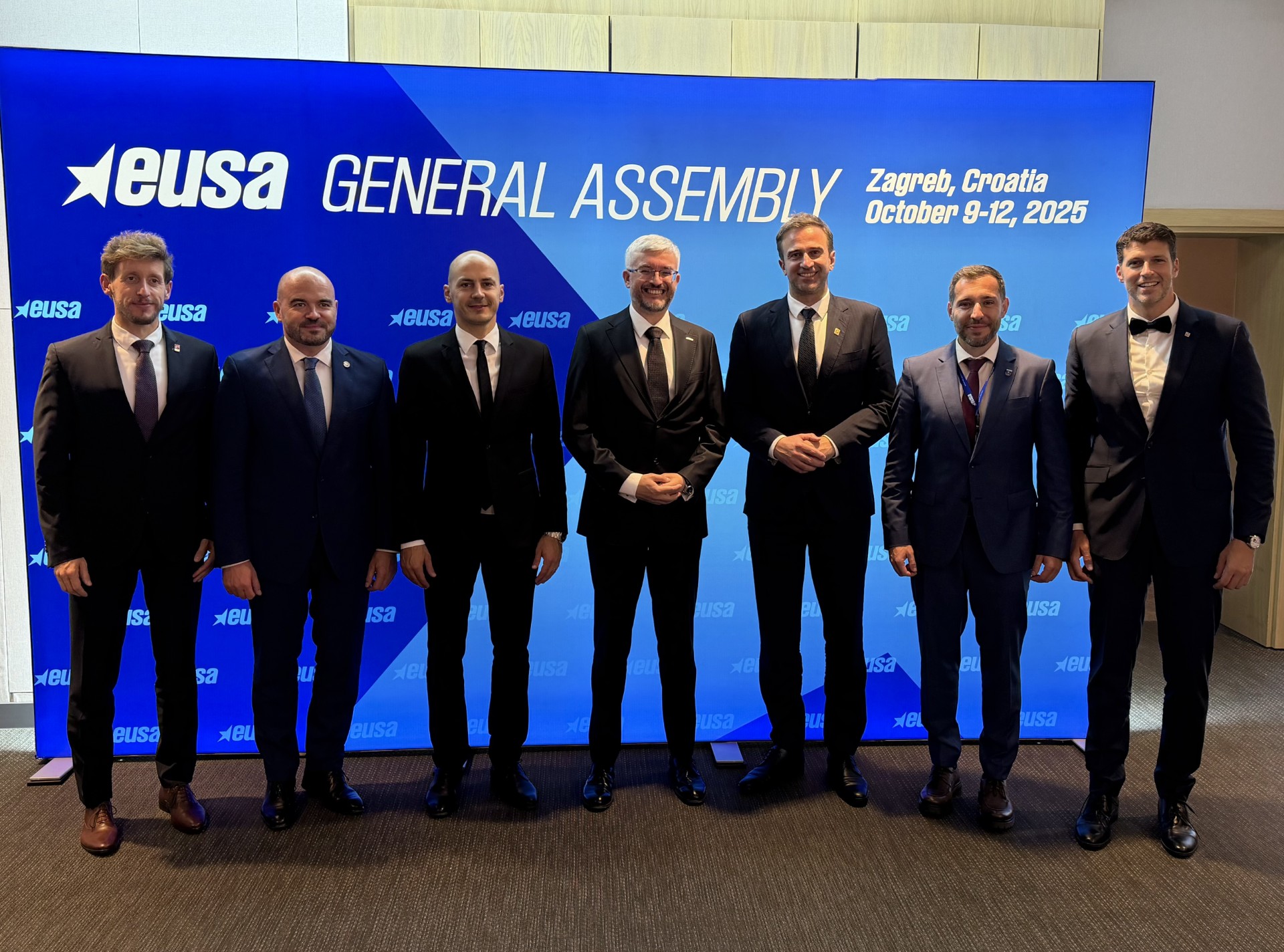 Президент CEV Роко Сикирич с руководством EUSA