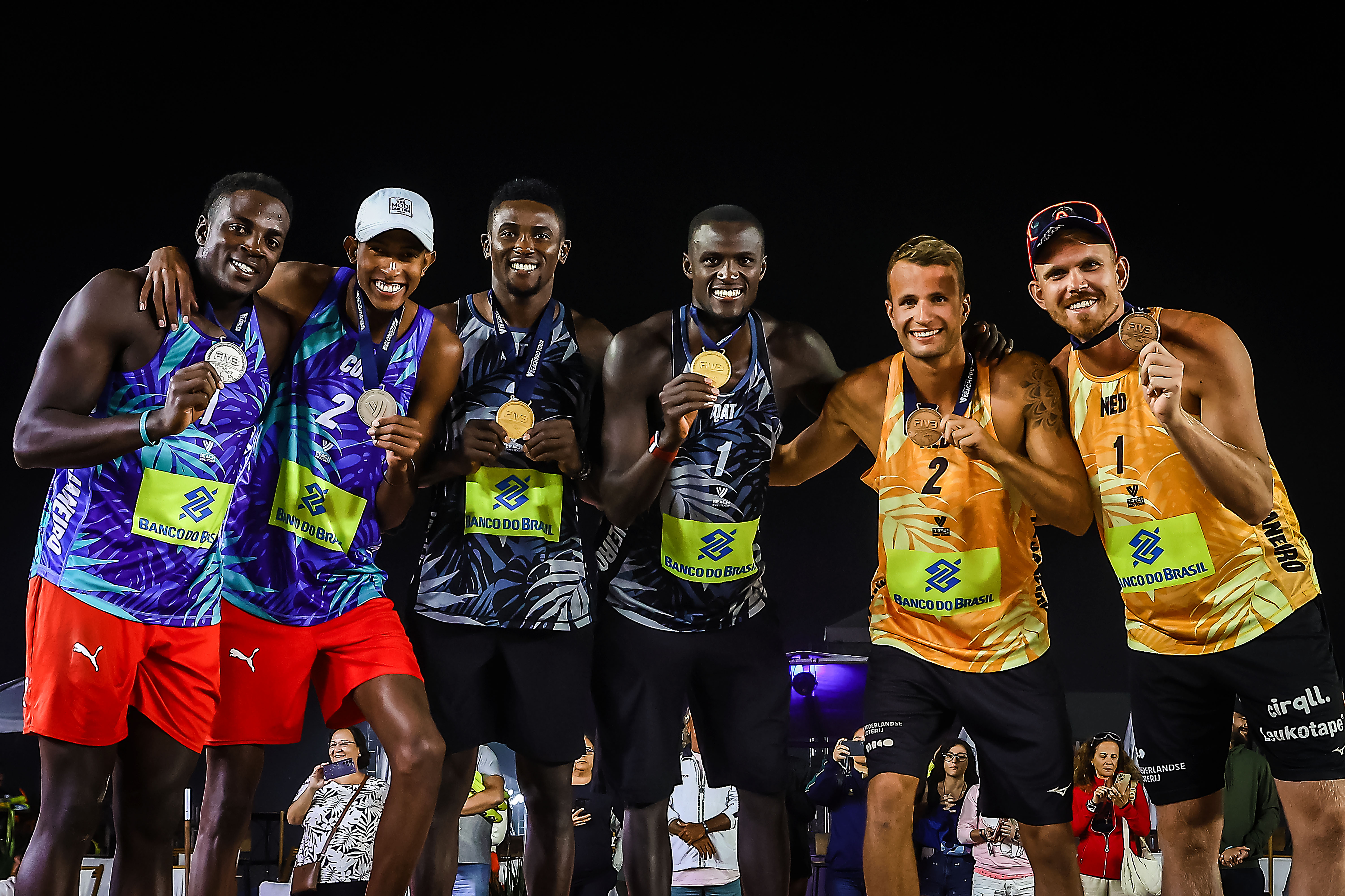Stefan Boermans and Yorick de Groot with their bronze medals in Rio.