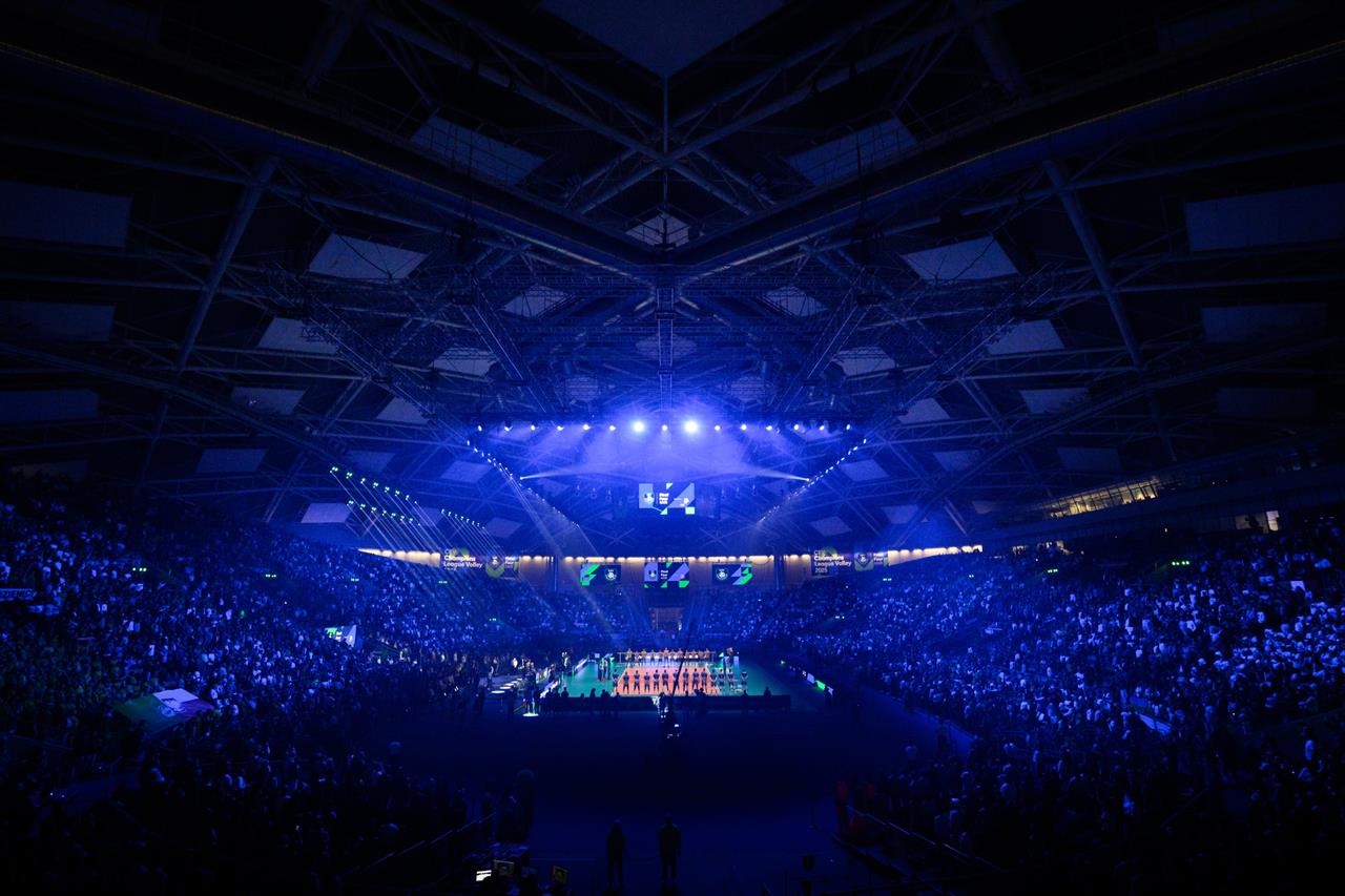 Sir Sicoma Monini Perugia player attacking during the final