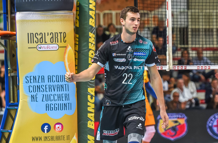 Federico Crosato playing for Pallavolo Padova