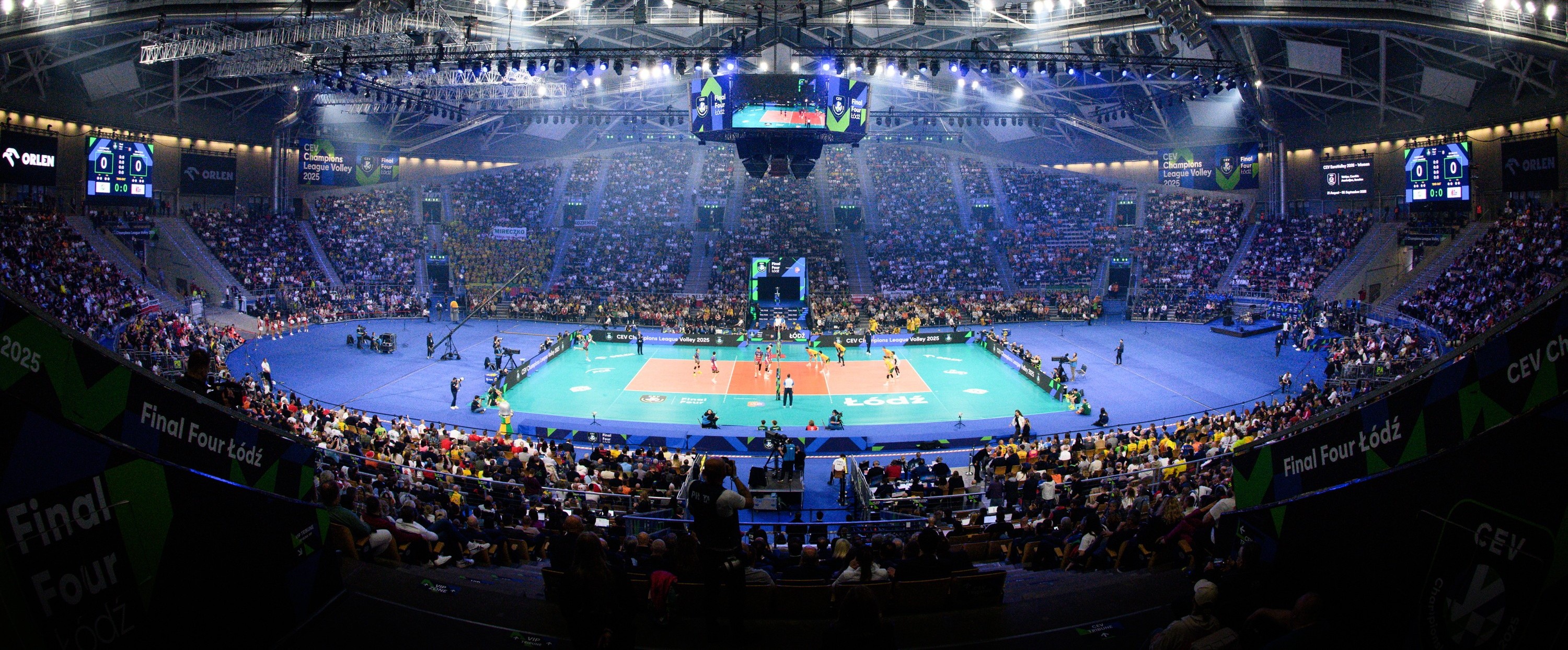 Volleyball players on a Gerflor court