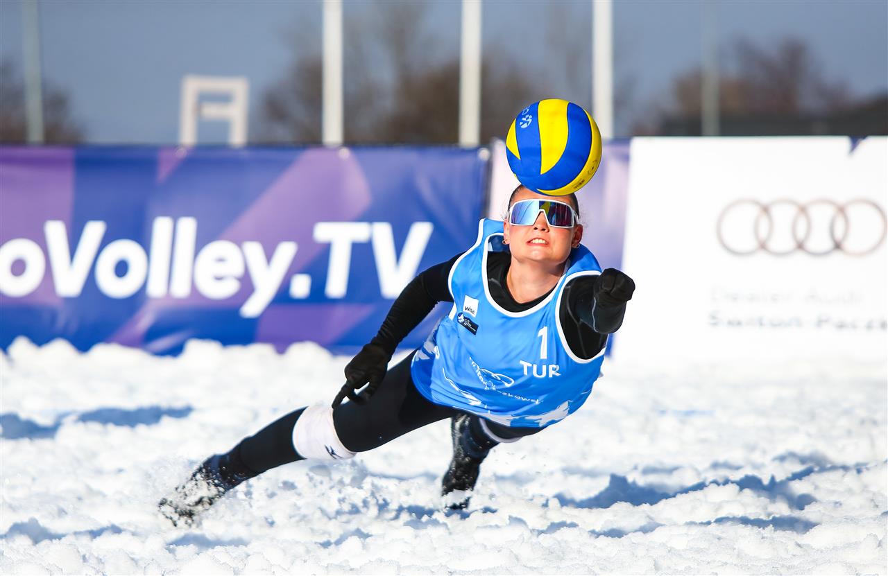 Türkiye Women`s U20 Snow Volleyball Team
