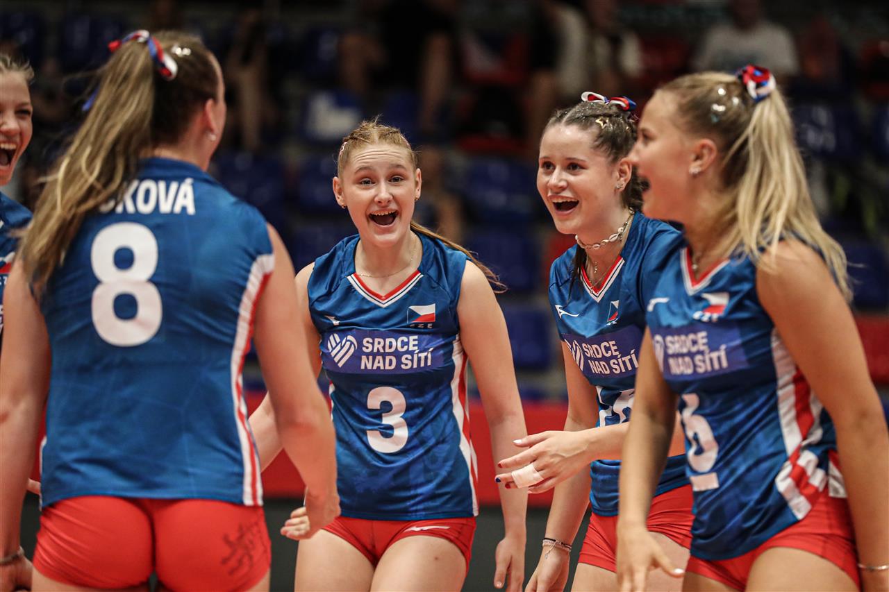 The Czech girls look unstoppable at #EuroVolleyU16W where they have claimed five wins in as many matches this far