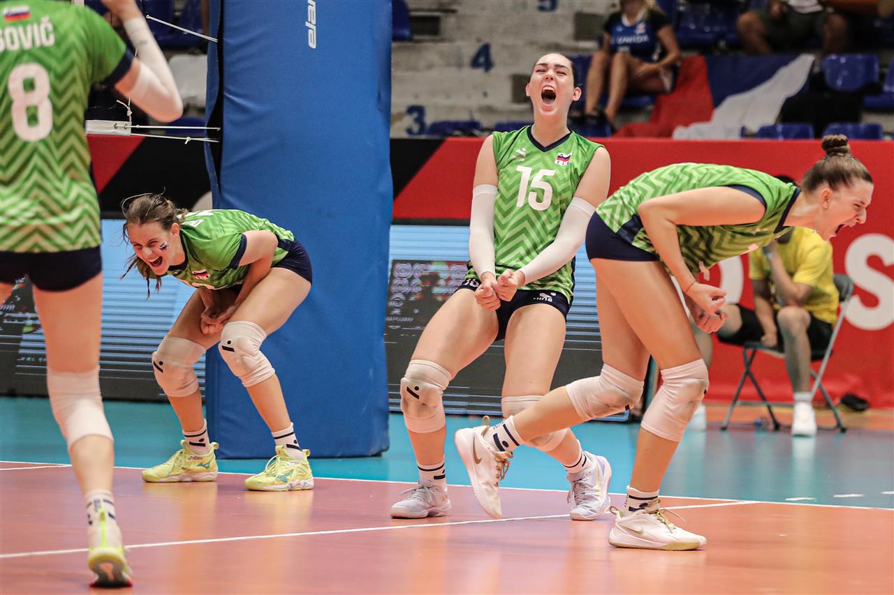 Slovenia U16 team celebrating